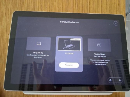Immagine che contiene testo, elettronica, Dispositivo elettronico, Computer tablet
Il contenuto generato dall'IA potrebbe non essere corretto.